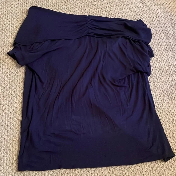 Crossover T-Shirt - Picture 3 of 4